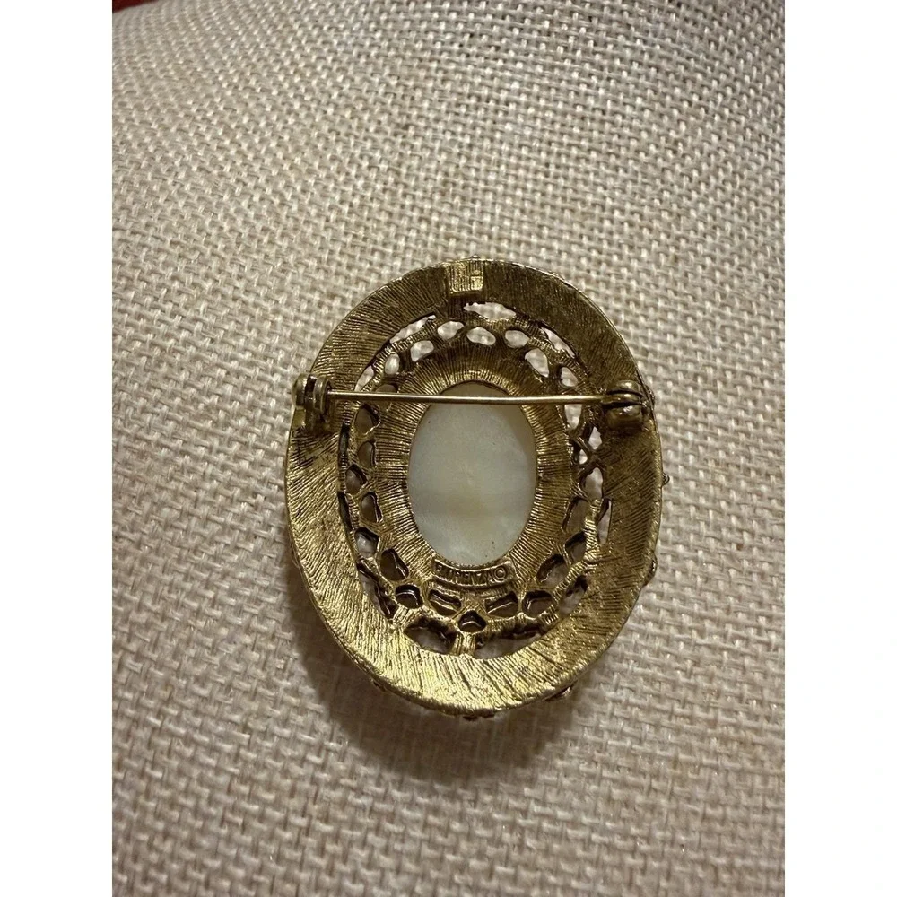 Florenza vintage brooch